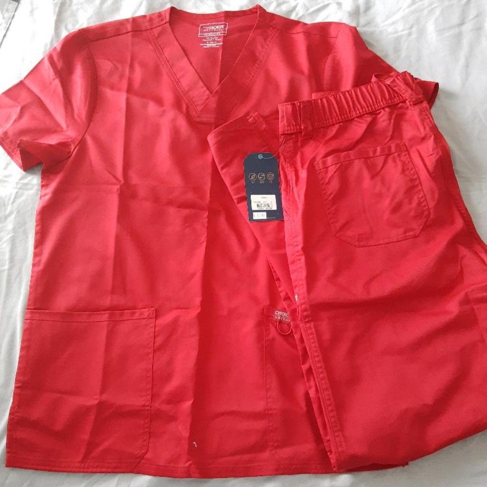 **BRAND NEW** Men's Cherokee Work Wear Revolution Red Scrub Set, size S